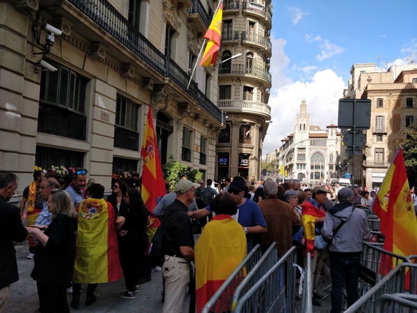 Хронический конфликт: приведут ли протесты в Барселоне к отделению Каталонии от Испании