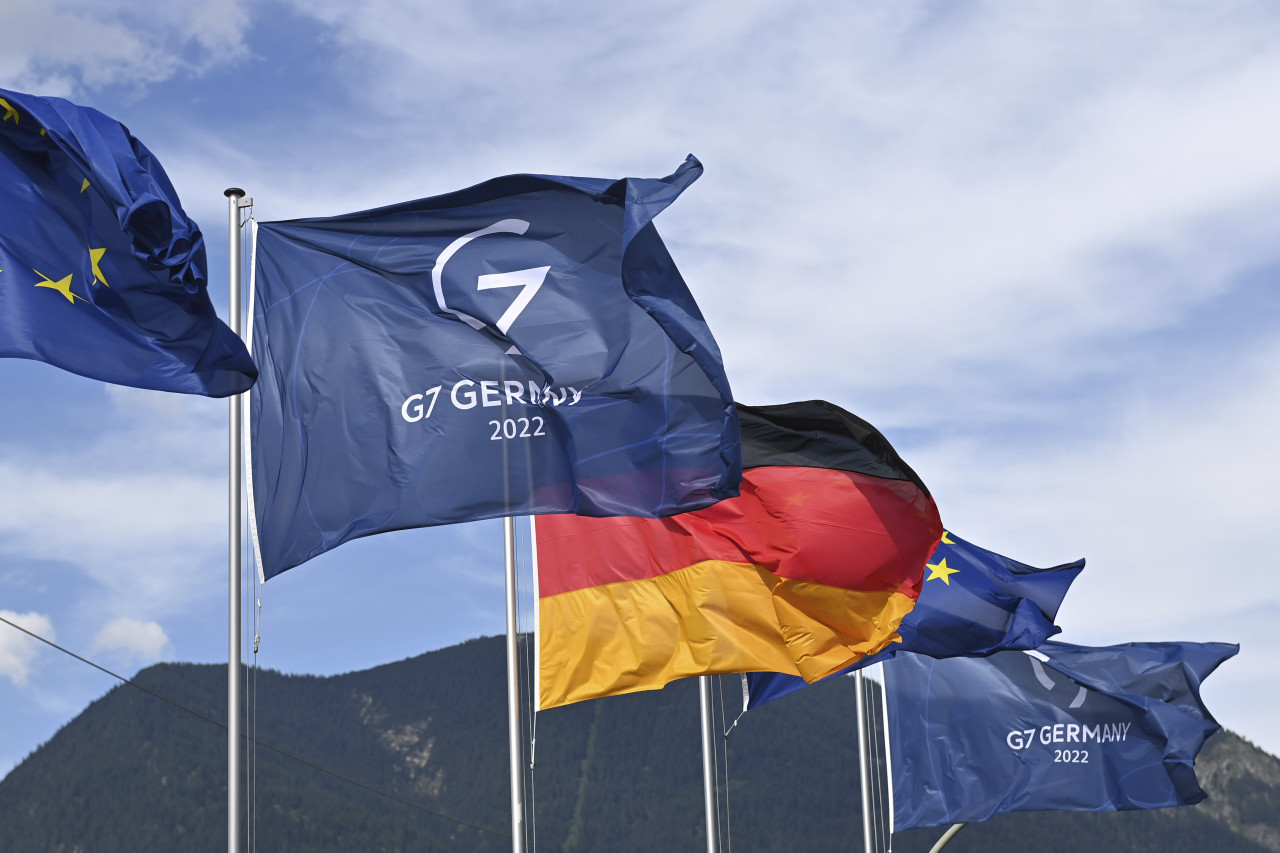 Санкции против германии. G7 страны. G7 флаги. ЕС РФ. G7 и ЕС.