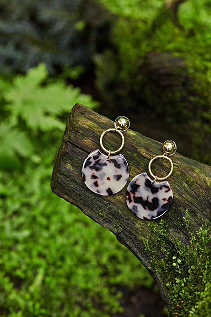 Главная деталь: выбираем аксессуары на любой вкус из новых лукбуков Главная деталь: выбираем аксессуары на любой вкус из новых лукбуков Лукбук