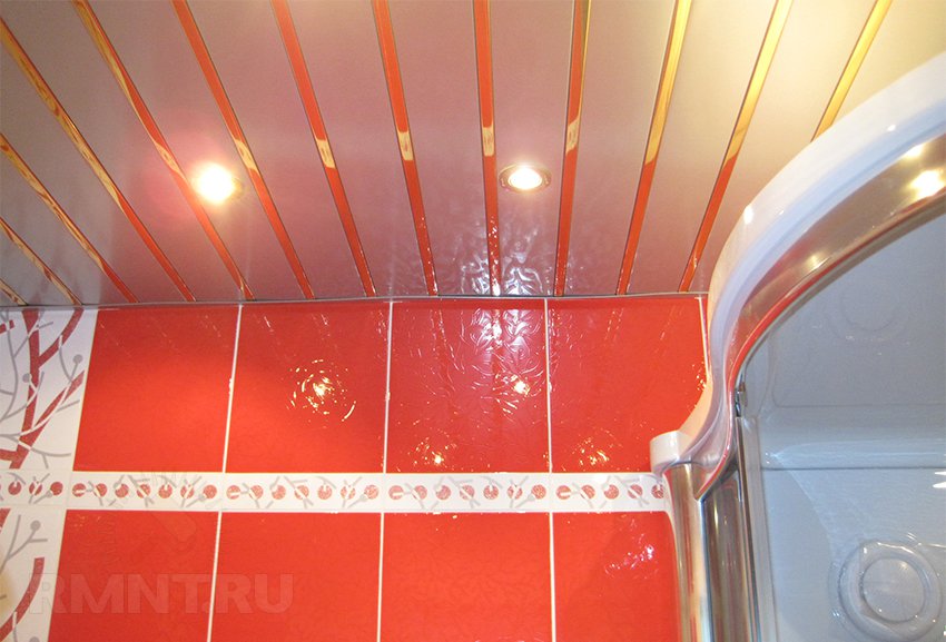 Реечный потолок в ванной комнате своими руками