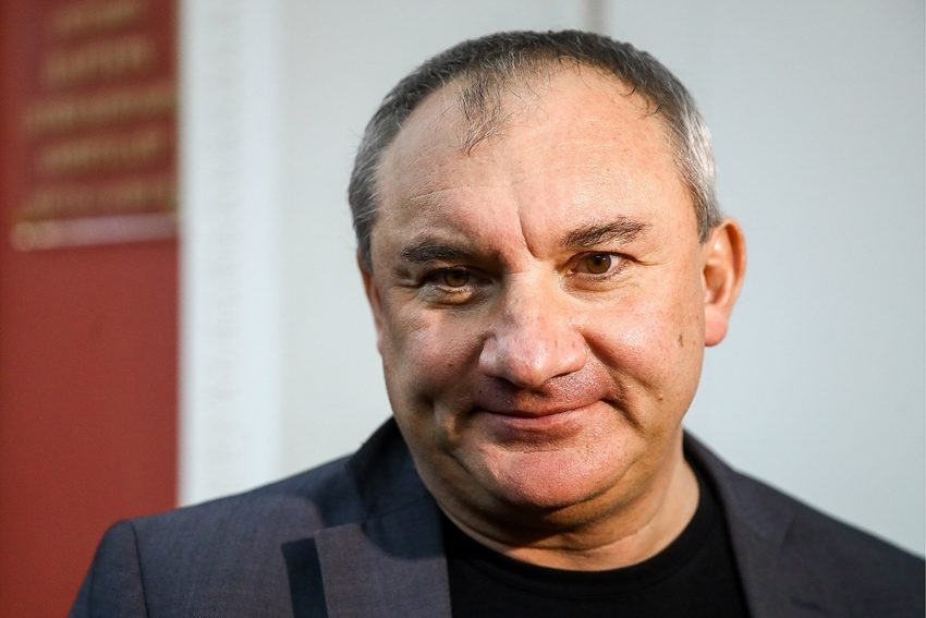 Надменный Николаев, голодная Исинбаева и Брежнева без макияжа: стюардесса рассказала, как ведут себя российские звезды на борту Надменный Николаев, голодная Исинбаева и Брежнева без макияжа: стюардесса рассказала, как ведут себя российские звезды на борту