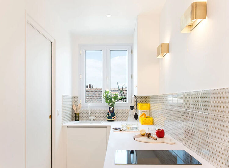 Как выглядят крошечные французские кухоньки  идеи для дома,Интерьер и дизайн