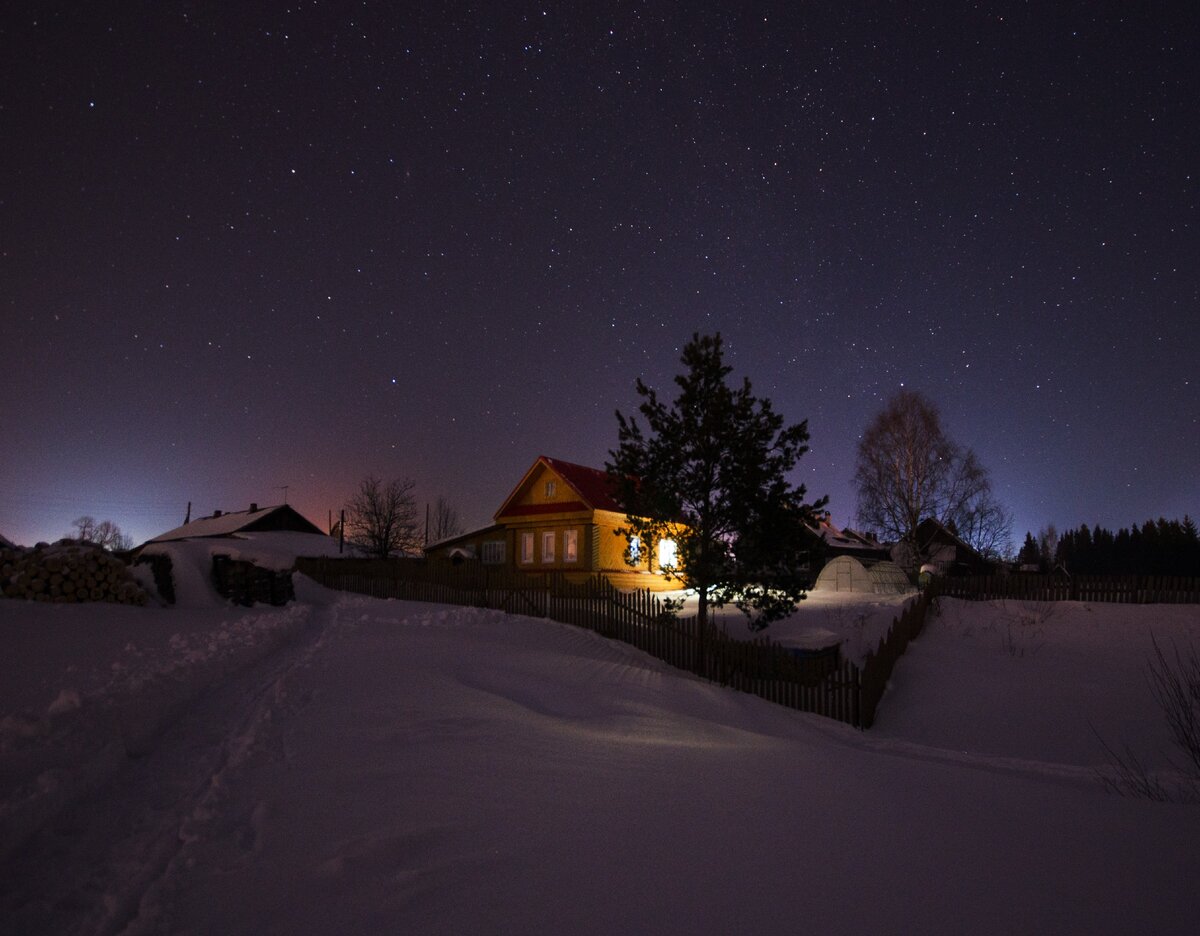 Уютный домик под звездным небом