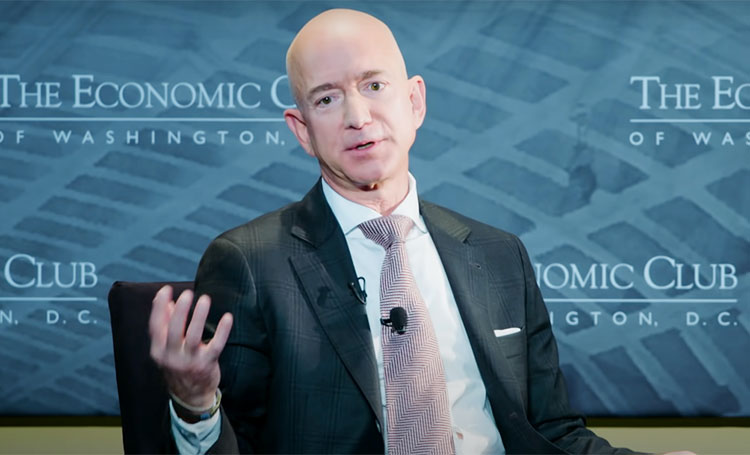 Богатейший человек на Земле Джефф Безос покидает пост главы Amazon