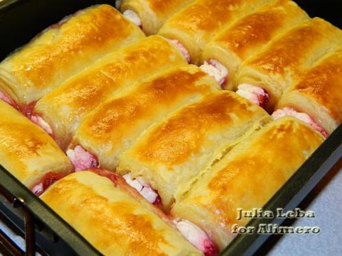 Трубочки из слоеного теста с малиной и сметаной. original. Трубочки из слоеного теста с малиной и сметаной фото. Трубочки из слоеного теста с малиной и сметаной-original. картинка Трубочки из слоеного теста с малиной и сметаной. картинка original. Время подготовки: 5 мин.