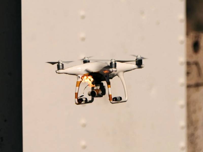 Боевой лазер C-UAS HELWS для ВМС США Боевой лазер C-UAS HELWS для ВМС США оружие