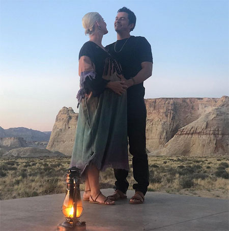 Кэти Перри показала личные снимки с Орландо Блумом по случаю его 44-летия Звезды,Новости о звездах