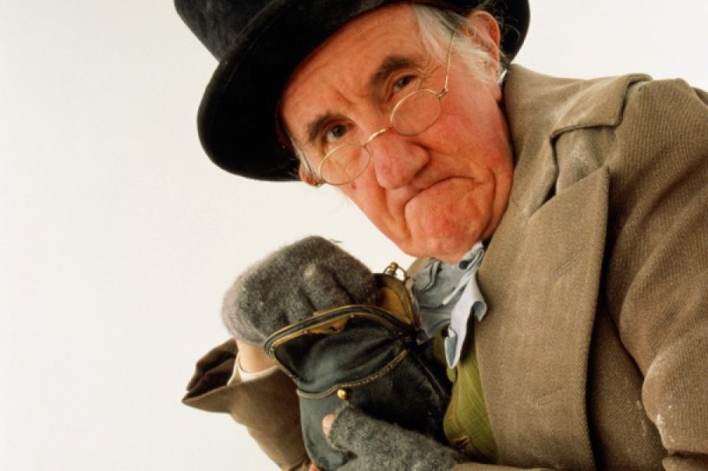 У жадных стариков такие накопления, что молодым и не снились