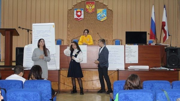 что сейчас происходит в джанкое. original. что сейчас происходит в джанкое фото. что сейчас происходит в джанкое-original. картинка что сейчас происходит в джанкое. картинка original. 16 декабря 2021 года в большом зале администрации Джанкойского района, состоялась очередная встреча с президентами школ района. Читать дальше.