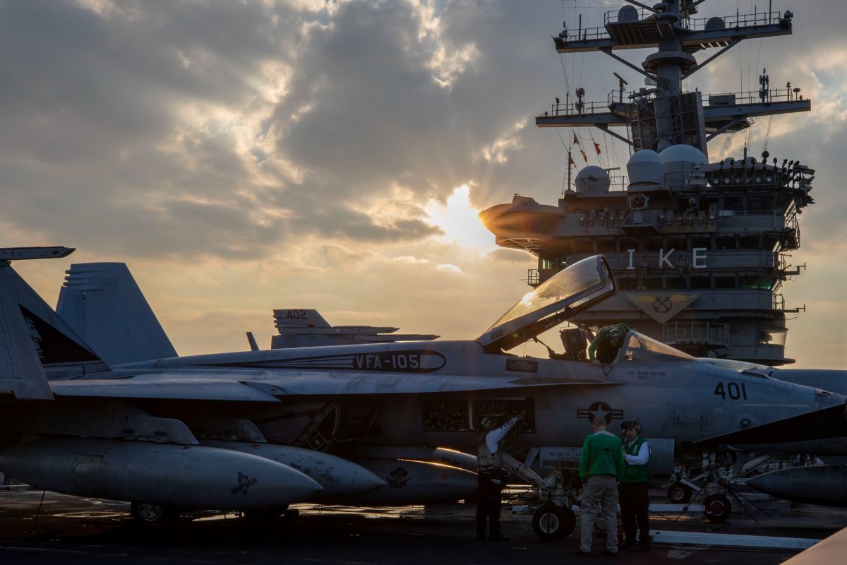 Америка против хуситов на Красном море: зона воспрещения агрессии Америка против хуситов на Красном море: зона воспрещения агрессии геополитика