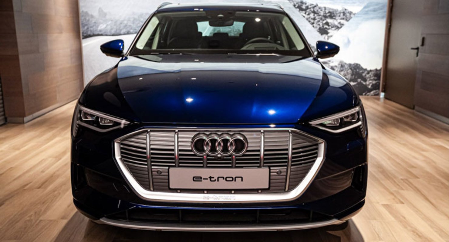 Дилеры в РФ назвали причины возросшего спроса на электромобили