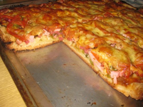 Самая вкусная заливная пицца в духовке