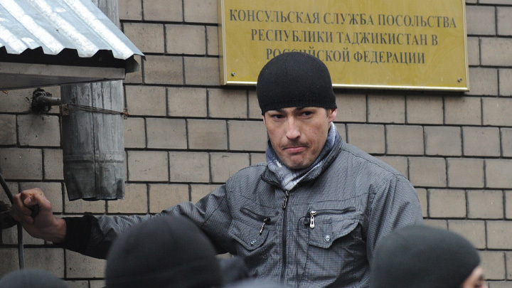 В РОССИЮ ЕДЕТ МИГРАНТСКИЙ КОНТРОЛЬ: ТАДЖИКИСТАН РЕШИЛ ЗАЩИТИТЬ ТАДЖИКОВ ОТ РУССКИХ