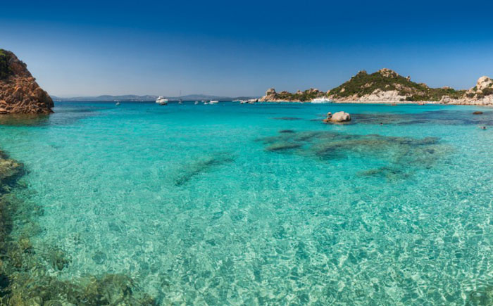 Кала Корсара на архипелаге Маддалена – Сардиния, Италия
