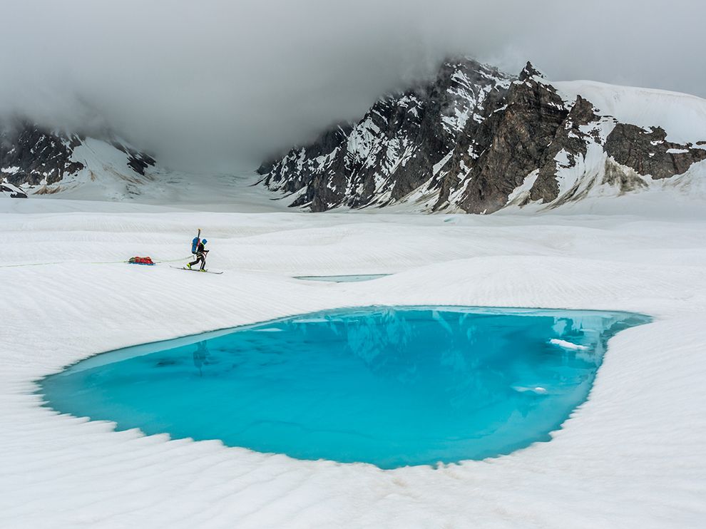 18. Сапфировое озеро на вершине ледника, Аляска