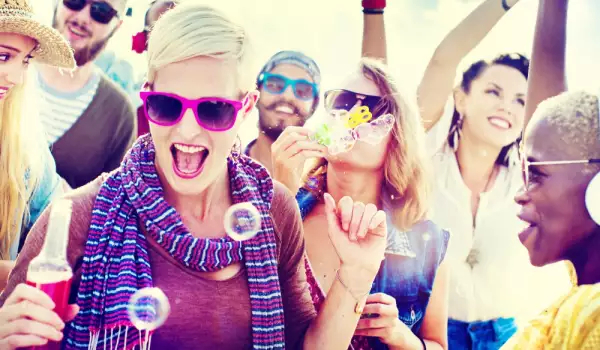 Думай набери свой номер от 1 до 18 и увидишь свою любовную удачу на лето