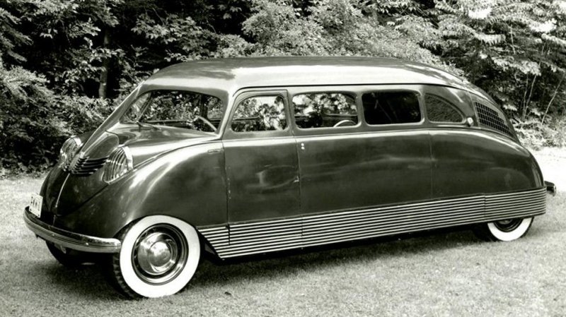 Прототип просторной заднемоторной легковушки Scarab с колесной базой 3,4 метра. 1932 год авто, автодизайн, автомобили, дизайн, интересные автомобили, минивэн, ретро авто