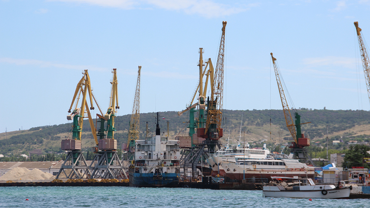 В Крыму хотят распрощаться с наследием Украины и отремонтировать морские порты