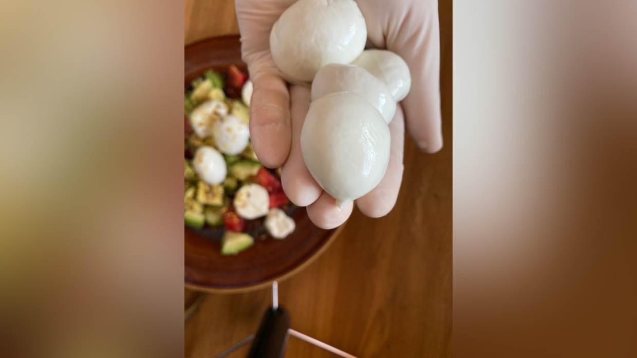 Скажите: «Сыыыр!». Готовим сыр в домашних условиях под руководством эксперта Скажите: «Сыыыр!». Готовим сыр в домашних условиях под руководством эксперта Общество