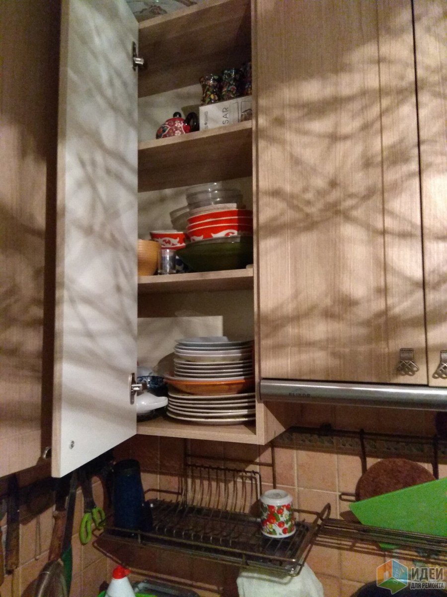 Кухня 5 метров с большим холодильником, стиралкой и посудомойкой