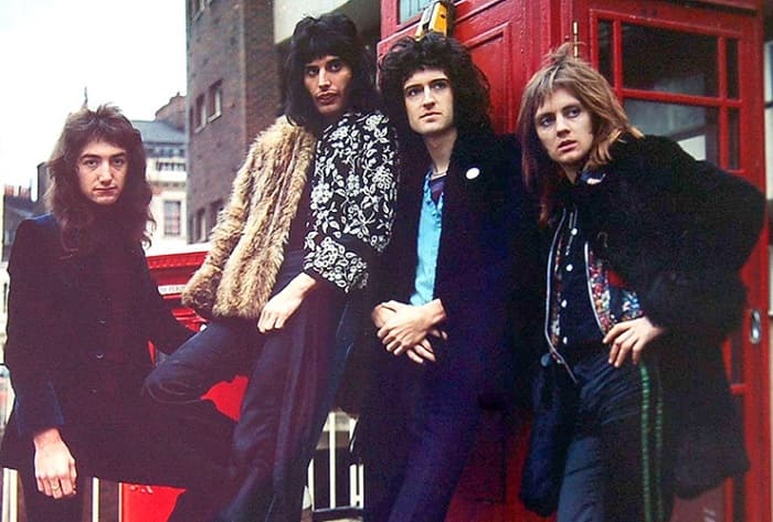 28 лет без Фредди Меркьюри: Малоизвестные факты о легендарном музыканте знаменитости,музыка,Фредди Меркюри,шоу-бизнес