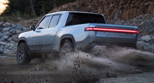Превосходство электрических автомобилей: обзор Rivian R1T Превосходство электрических автомобилей: обзор Rivian R1T Автомобили