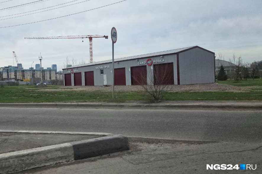 Жителям Красноярска назвали вторым «Кантри» стройку автомойки на Шахтеров