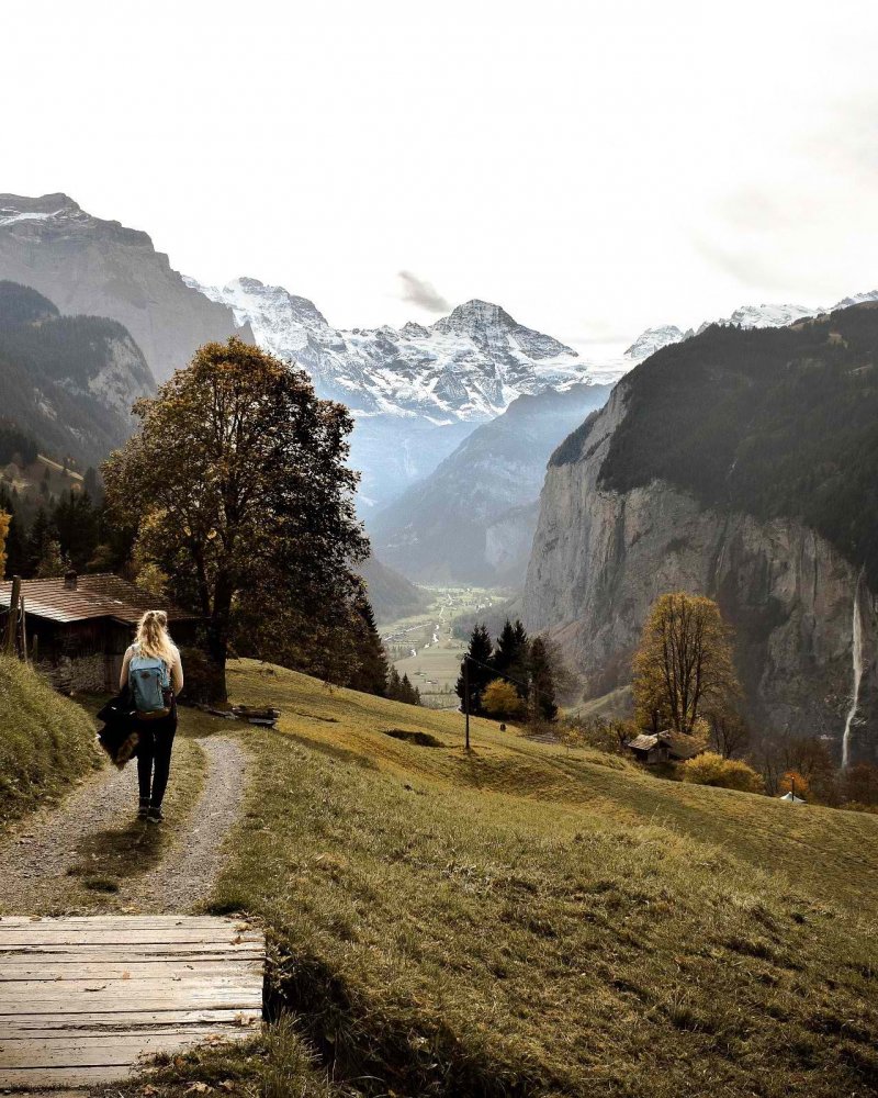 Швейцария бумага. Lauterbrunnen Швейцария скалолазание. Нации Швейцарии. Швейцария идеи фото. Типичный швейцарец.