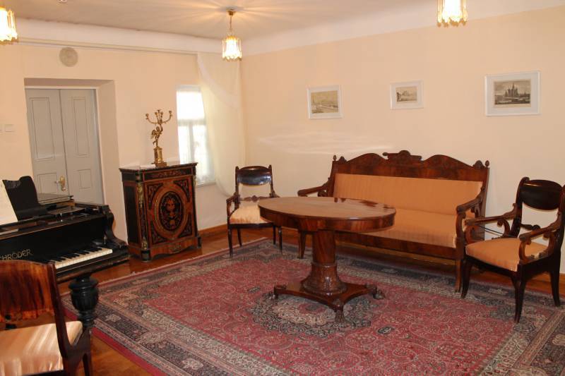 Дуэльные пистолеты и дуэль М. Ю. Лермонтова Дуэльные пистолеты и дуэль М. Ю. Лермонтова история