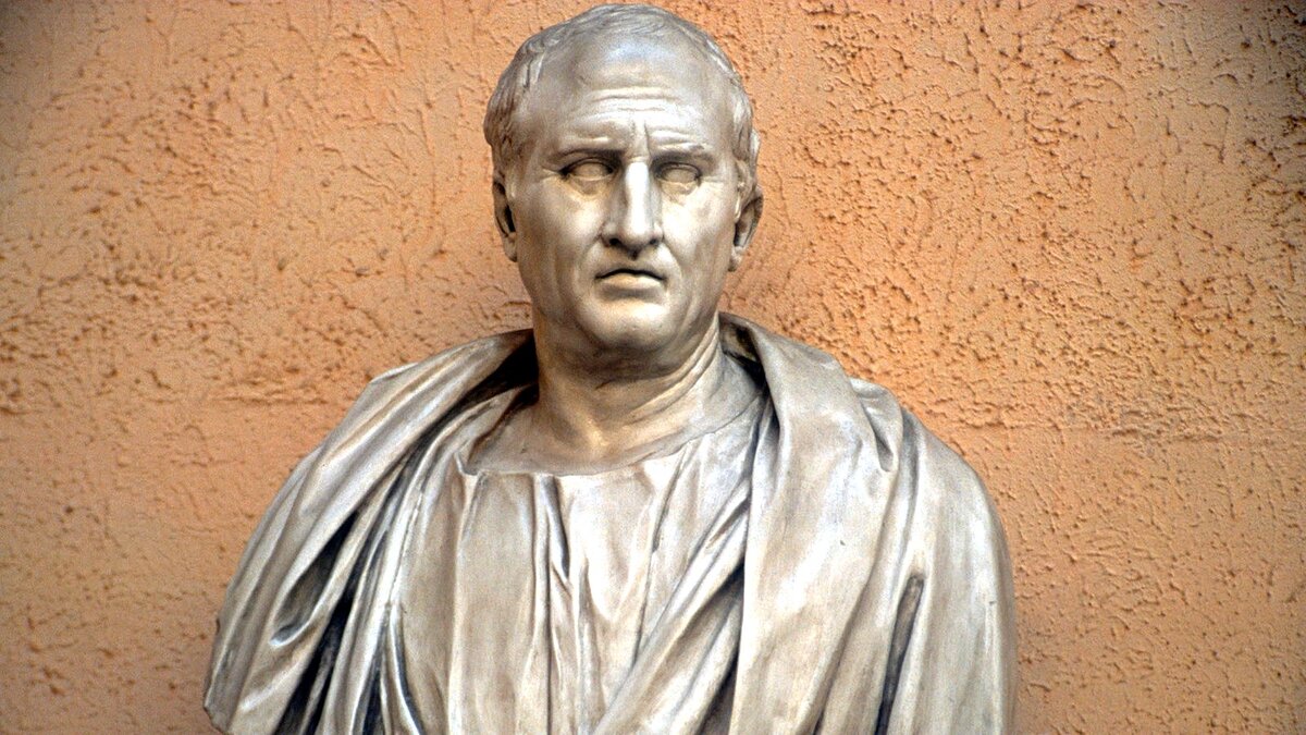 Марк Туллий Цицерон, известный римский государственный деятель, оратор, философ и юрист, оставил неизгладимый след в истории благодаря своему красноречию и мудрости.-3