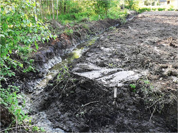 Дренаж участка своими руками - осушение участков +схемы Дренаж участка своими руками - осушение участков +схемы канализация,ремонт и строительство