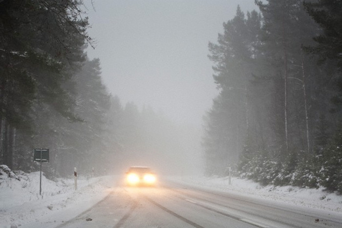 Вождение машины зимой: правила базовой безопасности Авто,безопасность,зима,правила вождения,Пространство