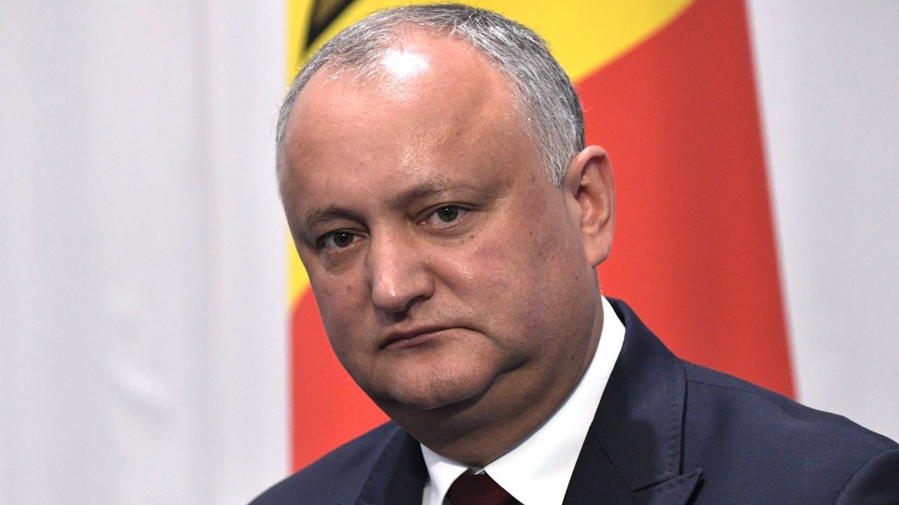 Суд запретил обвиняемому экс-президенту Молдавии Додону общаться с прессой