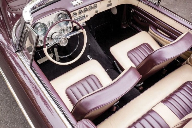 Dual-Ghia Convertible: автомобиль Френка Синатры и Рональда Рейгана Dual-Ghia Convertible: автомобиль Френка Синатры и Рональда Рейгана