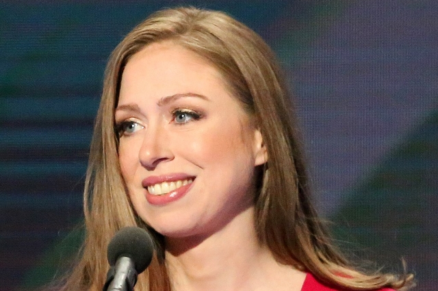 Что за история о «забытой в Кремле» дочери Клинтон?
