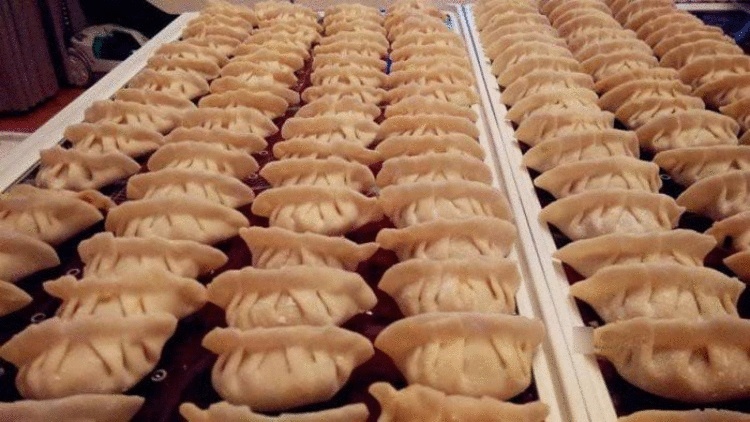 Китайский солдат приготовил жене еды на 12 месяцев Китайский солдат приготовил жене еды на 12 месяцев