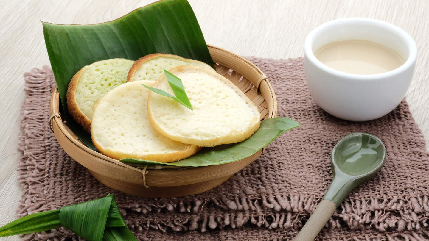 10 блинов, которые стоит испечь, пока не закончилась мука тесто, блины, сковороде, почти, раскатывают, маслом, складывают, прямо, готовят, сворачивают, молоко, остается, снова, сверху, пекут, часто, появились, Франции, гречневой, только