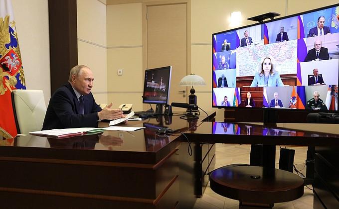 Путин поручил обеспечить устойчивость Рунета