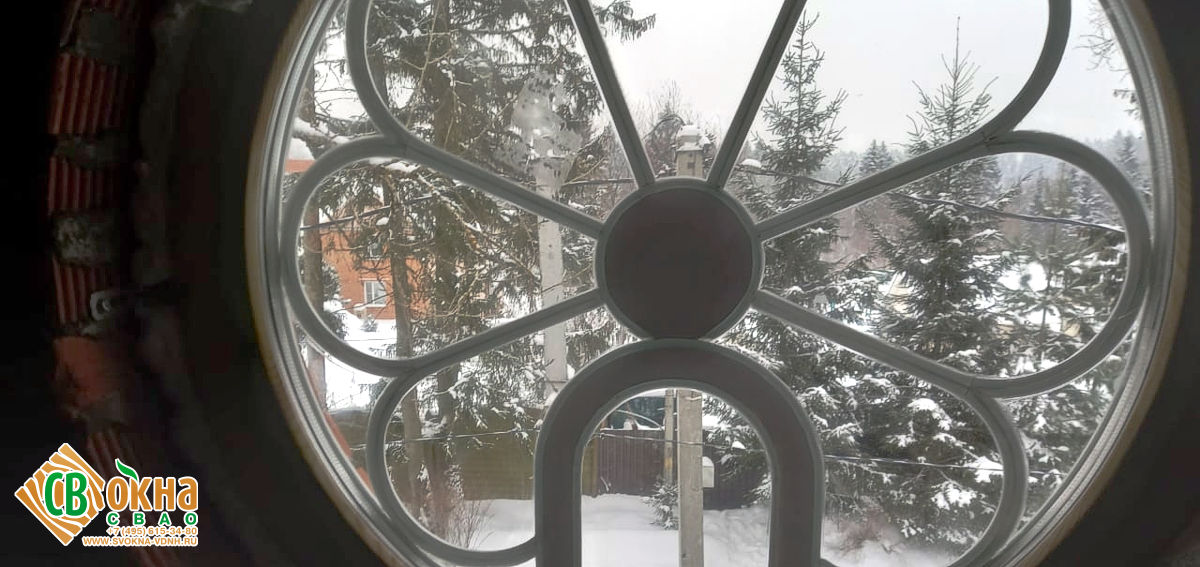 Круглые деревянные окна