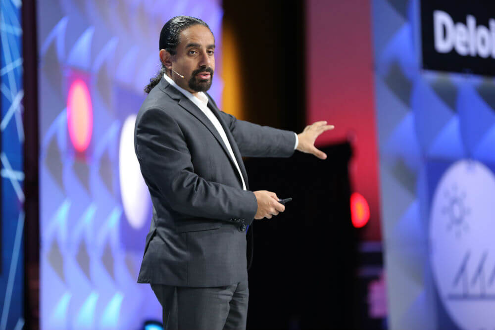 Ramez-Naam-presenting-Singularity-University-Exponential-Manufacturing-2017