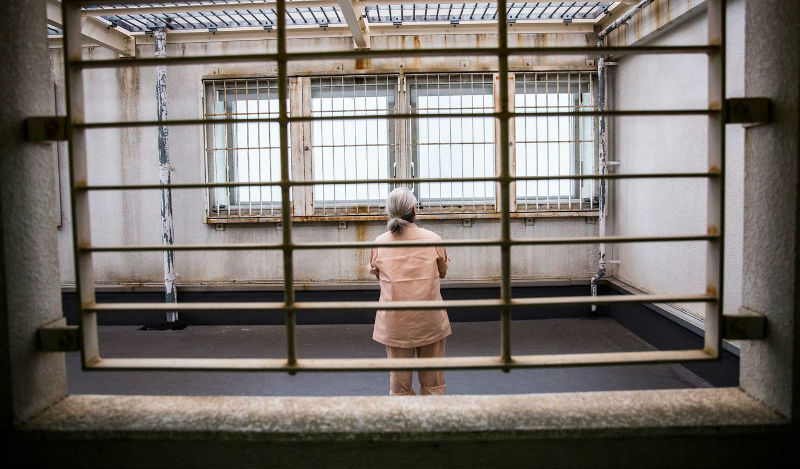 Пожилые японцы стремятся в местную тюрьму