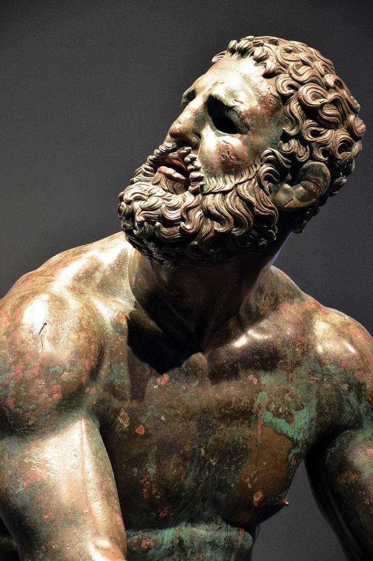 Древнегреческий боксер (4).jpg