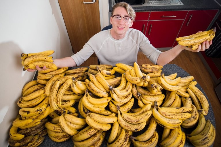 Диета этого датчанина - 150 бананов в неделю