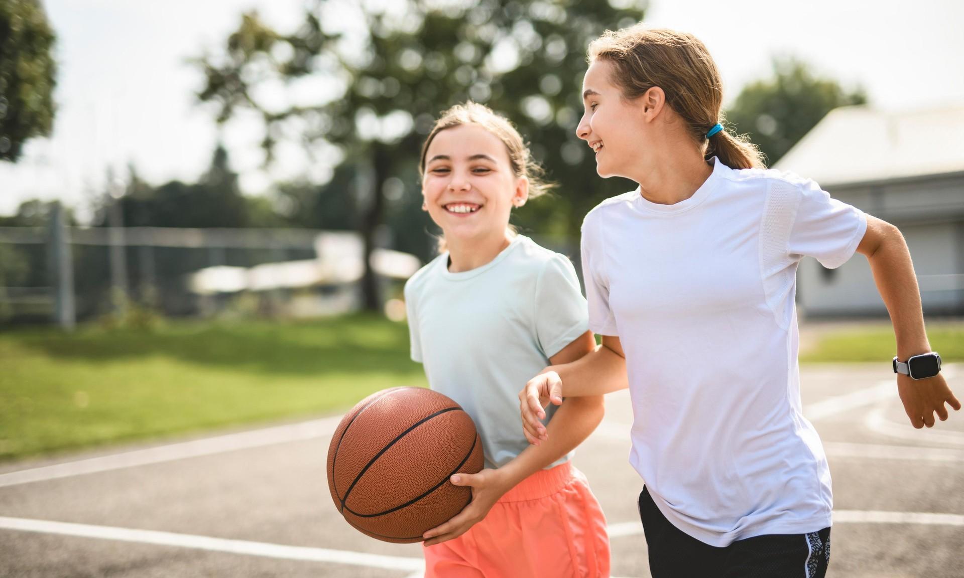 Летние лагери для подростков: 15 вариантов, где детям старше 12 лет не будет скучно