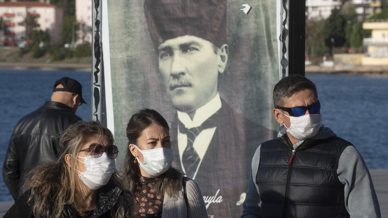 Число жертв коронавируса среди турецких врачей увеличилось до 250 человек