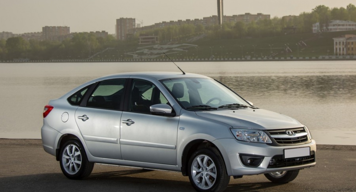 5 самых продаваемых новых машин в России. За сколько их реально купить