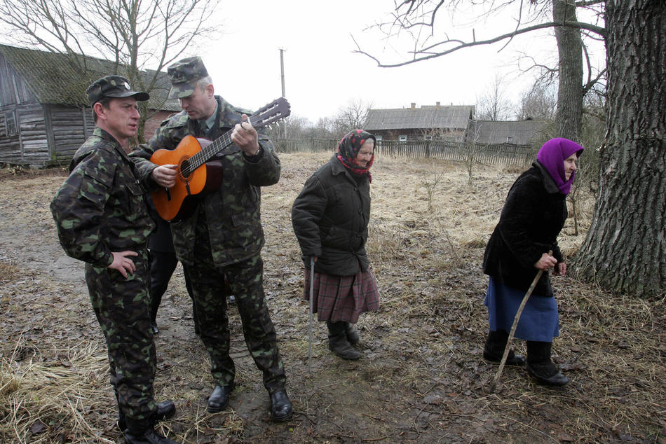 26 апреля исполняется 33 года с момента взрыва на ЧАЭС - 30+  кадров в память оо этой ужасной катастрофе история