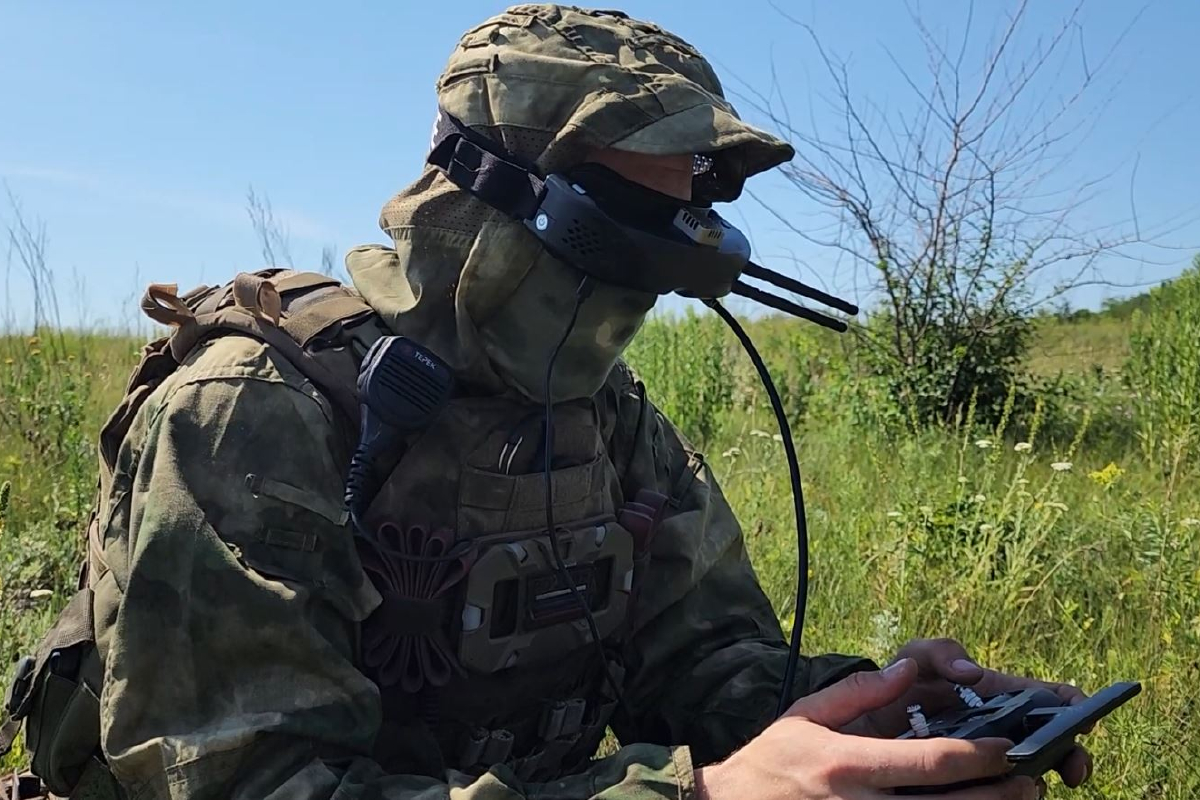 Оператор FPV-дрона поразил огневую точку ВСУ под Ореховым в Запорожской области