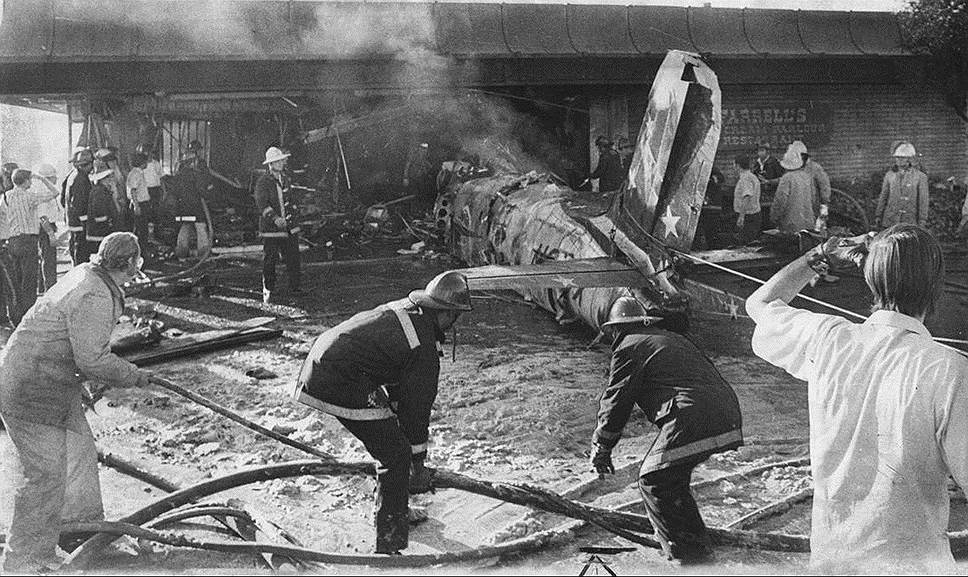 24 ÑÐÐ½ÑÑÐÑÑ 1972 Ð³Ð¾Ð´Ð Ð½Ð ÐÐ²Ð¸ÐÐ¿ÑÐÐÐ´Ð½Ð¸ÐºÐ Ð² Ð¡ÐÐºÑÐÐ¼ÐÐ½ÑÐ¾ (ÐšÐÐÐ¸ÑÐ¾ÑÐ½Ð¸Ñ, Ð¡Ð¨Ð) Ð¸ÑÑÑÐÐÐ¸ÑÐÐÑŒ F-86 Ð¿Ð¾ÑÐÑÑÐ ÑƒÐ¿ÑÐÐ²ÐÐÐ½Ð¸Ð Ð¿ÑÐ¸ Ð²ÐÐÐÑÐ Ð¸ Ð²ÑÐÐÐÐÑÑ Ð² ÑÐÑÐ¿Ð¾ÐÐ¾ÐÐÐ½Ð½Ð¾Ð ÐÐ ÑÐ¾ÑÑÐ¾Ð¼ ÐÐŸÐŸ ÐÐÑÐ½ÐÐ ÐºÐÑÐ. ÐŸÐ¾Ð³Ð¸ÐÐÐ¸ 22 Ð¿Ð¾ÑÐÑÐ¸ÑÐÐÑ, 27 ÑÐÐÐ¾Ð²ÐÐº ÐÑÐÐ¸ ÑÐÐ½ÐÐ½Ñ. ÐŸÐ¸ÐÐ¾Ñ Ð Ð¸ÑÐÑÐ´ ÐÐ¸Ð½Ð³ÑÐ¼ ÐºÐÑÐÐ¿ÑƒÐÑŒÑÐ¸ÑÐ¾Ð²ÐÐÑÑ Ð¸ Ð¿Ð¾ÐÑƒÑÐ¸Ð ÐÐÐ³ÐºÐ¸Ð ÑÑÐÐ²Ð¼Ñ. ÐÑÑÑÐ½Ð¸ÐÐ¾ÑÑŒ, ÑÑÐ¾ ÐÐÑÑÐ¸Ðº Ð¿ÑÐÐ´Ð¿Ð¾ÑÐÐ Ð²ÐÐÐÑÐÑÑŒ Ñ ÐÐ¾ÐÐÐ ÐºÐ¾ÑÐ¾ÑÐºÐ¾Ð¹ Ð²ÐÐÐÑÐ½Ð¾-Ð¿Ð¾ÑÐÐ´Ð¾ÑÐ½Ð¾Ð¹ Ð¿Ð¾ÐÐ¾ÑÑ Ð´ÐÑ ÑÐºÐ¾Ð½Ð¾Ð¼Ð¸Ð¸ ÑÐ¾Ð¿ÐÐ¸Ð²Ð