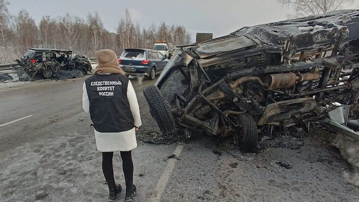 Родные погибших в ДТП со скорой под Новосибирском уже год ждут ответы